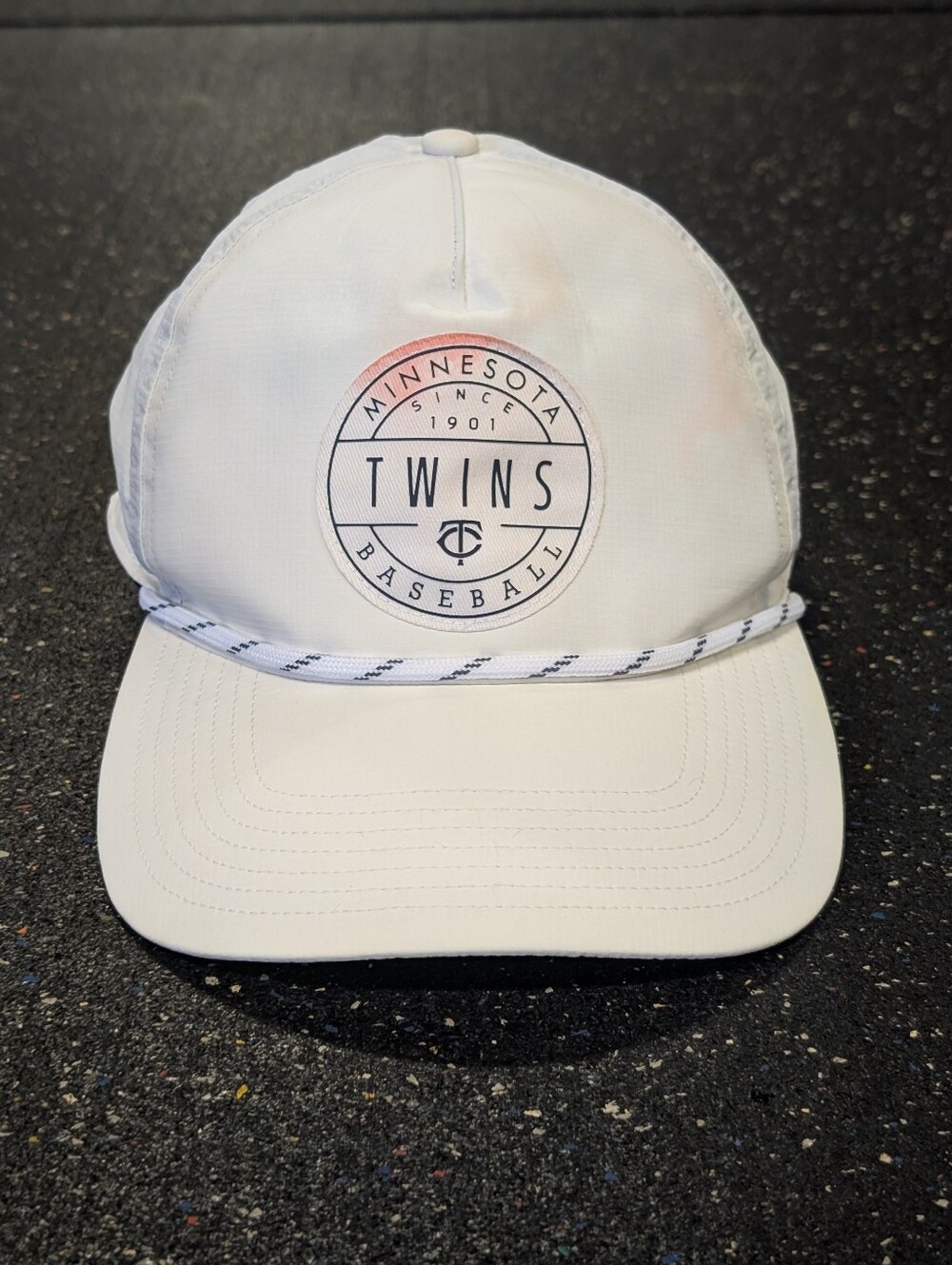 Men's Minnesota Twins '47 White Suburbia Captain Snapback Hat